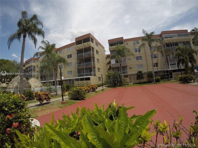 Building Photo - 404 NW 68th Ave