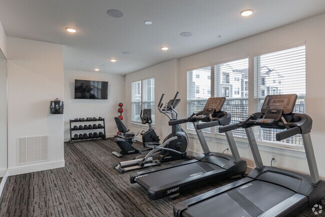 Building Photo - Move-In Savings: Prorate Waived + $500 Off