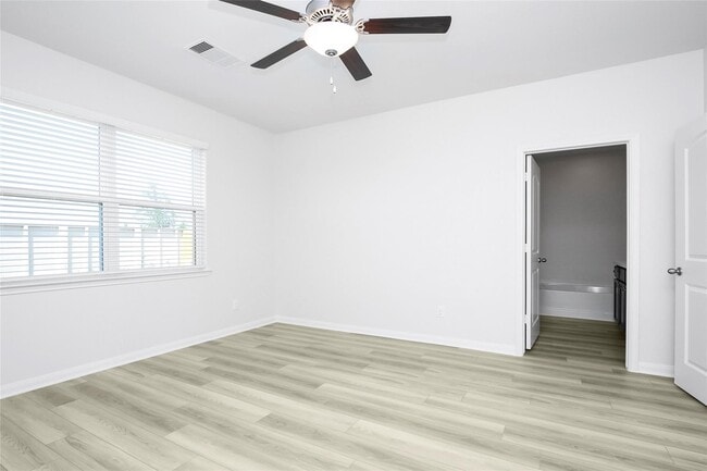 Building Photo - 474 Amberwood Pk Dr