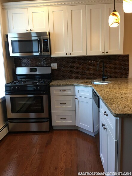 Building Photo - 349 Sumner St