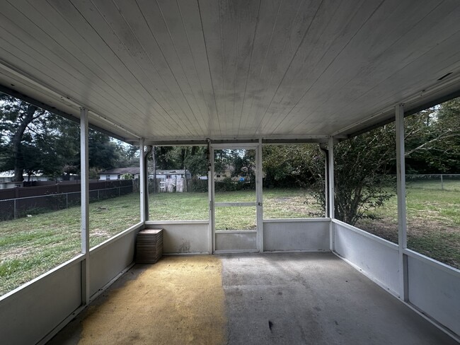 Building Photo - 3764 SE 67th Pl