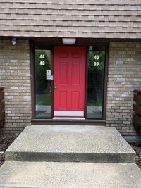 Building Photo - 40 New Holland Village