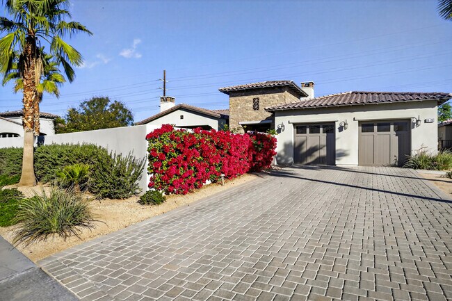 Building Photo - 55120 Autumn Valley Ct