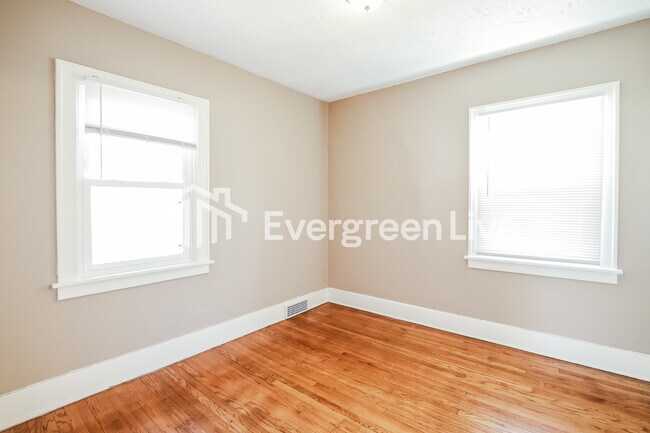 Building Photo - 3123 Fontenelle Blvd