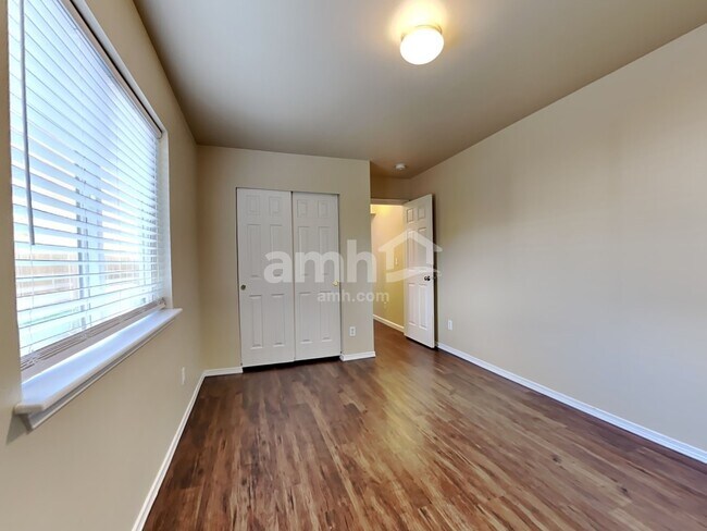 Building Photo - 5725 209th St E