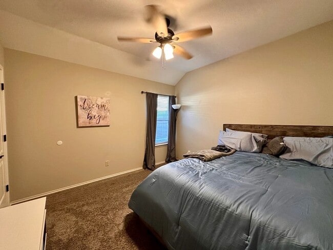 Building Photo - 5205 Greathouse Ave