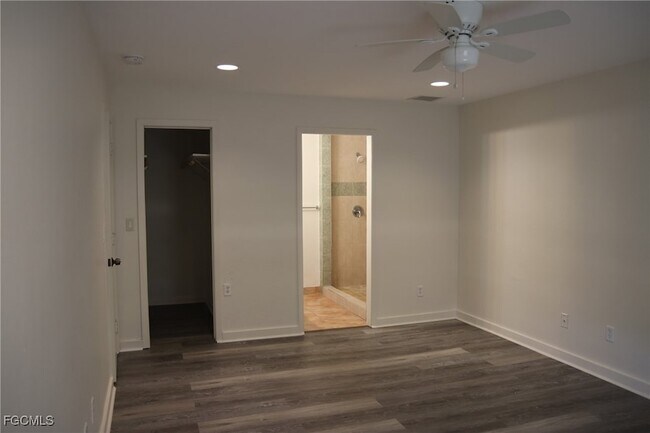 Building Photo - 320 Harry Ave S