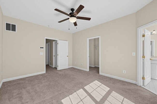 Building Photo - 7589 Great Swan Ct