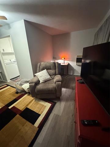 Building Photo - 1470 Beechwood Ln