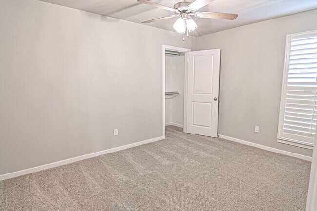 Building Photo - 2714 Southwest St