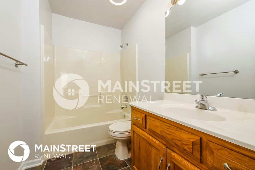 Building Photo - 3320 S Bryn Mawr Dr