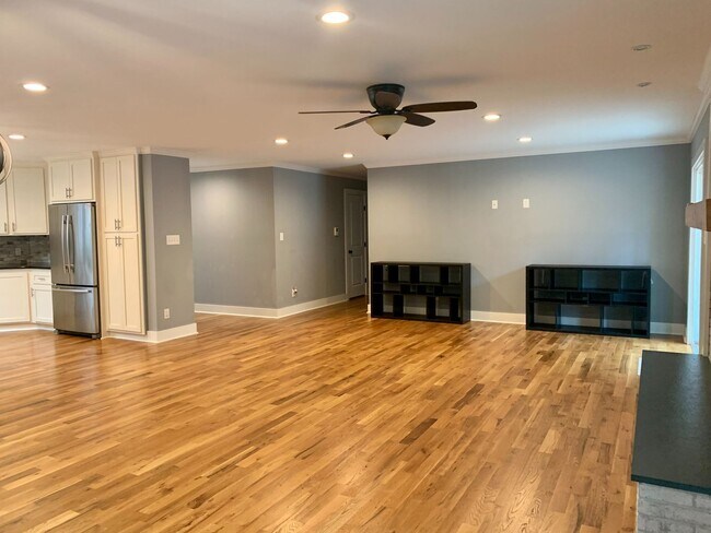 Building Photo - Charming Southern Pines Home on a Spacious...