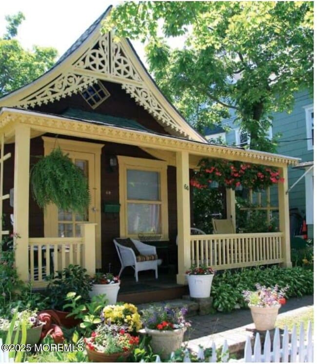 Primary Photo - 64 Clark Ave