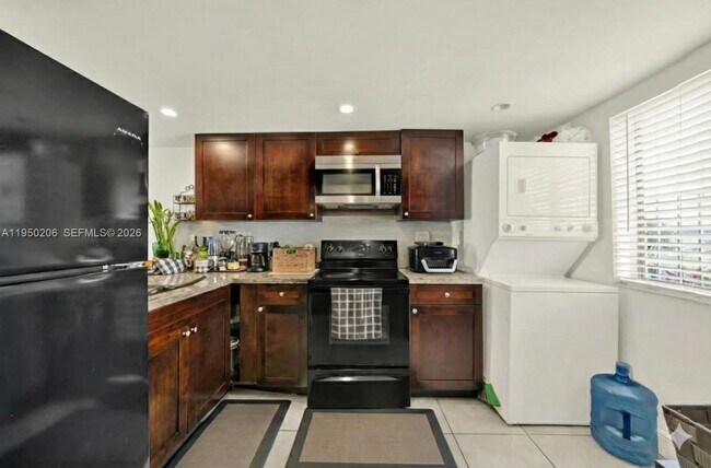 Building Photo - 10810 NW 7th St