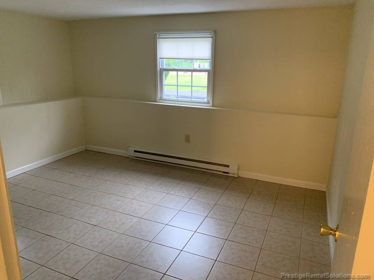 Building Photo - 39 Dinan Dr