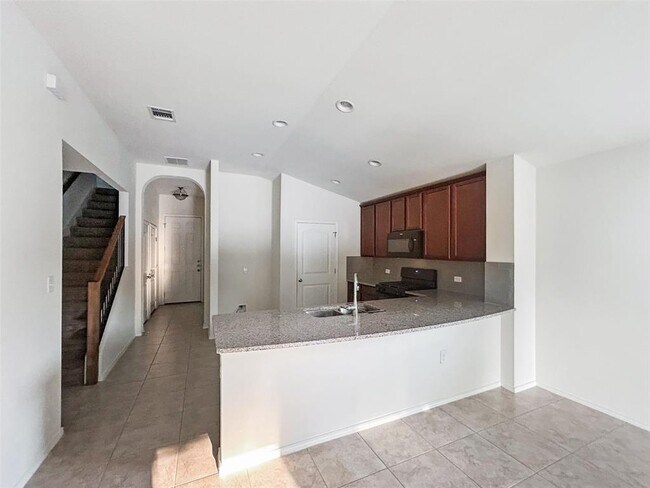 Building Photo - 401 Anacua Loop