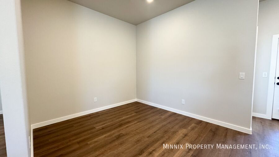 Building Photo - 2136 Kokomo Ave