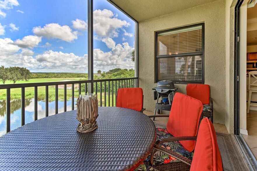 Building Photo - 7121 River Hammock Dr