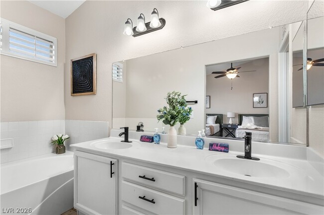 Building Photo - 5235 Zebra Ct