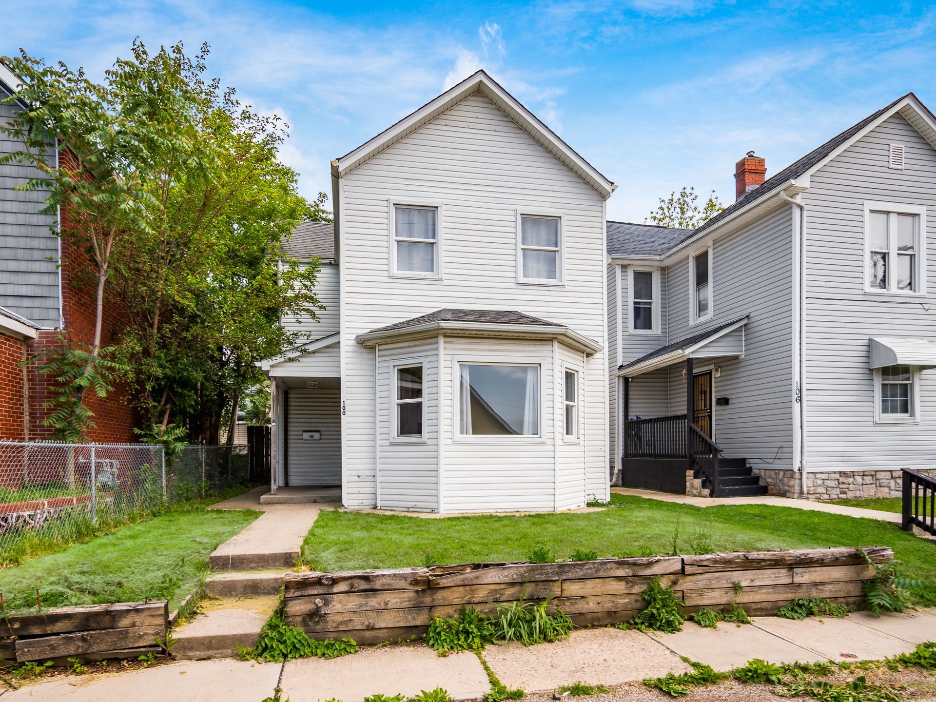 Building Photo - 100 S Oakley Ave