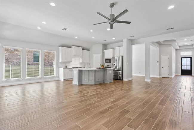 Building Photo - 3604 Mercer Rd