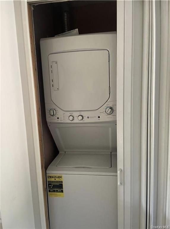 Building Photo - 32 Scarborough Ln