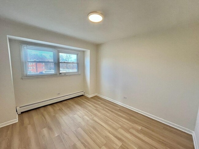 Building Photo - 5811 Rose Ave