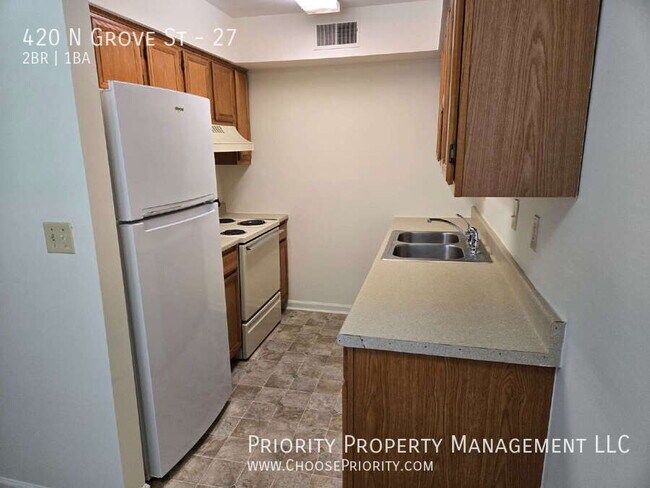 Building Photo - 420 N Grove St