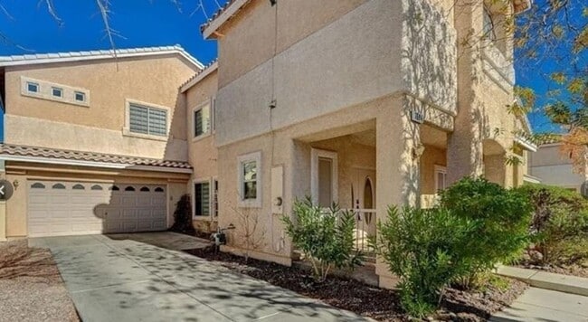 Building Photo - DO NOT MISS THIS CHARMING HOME! GORGEOUS 3 BEDROOM, 2 1/2 BATH!!