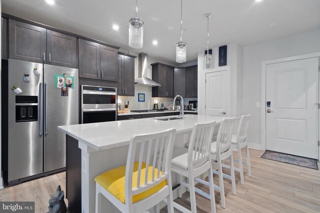 Building Photo - 102 St Ives Pl