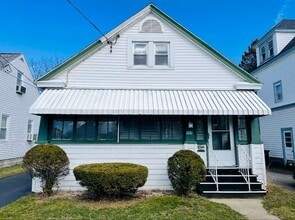 Building Photo - Single Family Home Available in Schenectady, NY!