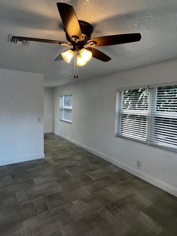 Building Photo - 3914 Hernden Dr