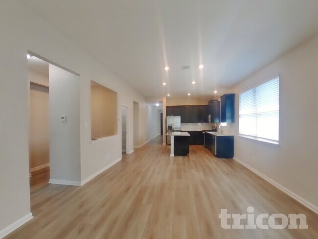 Building Photo - 13307 Badlands Bnd