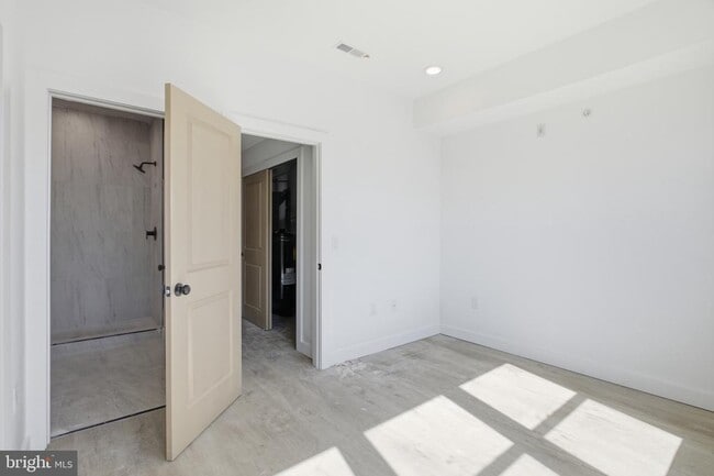 Building Photo - 2326 N 16th St