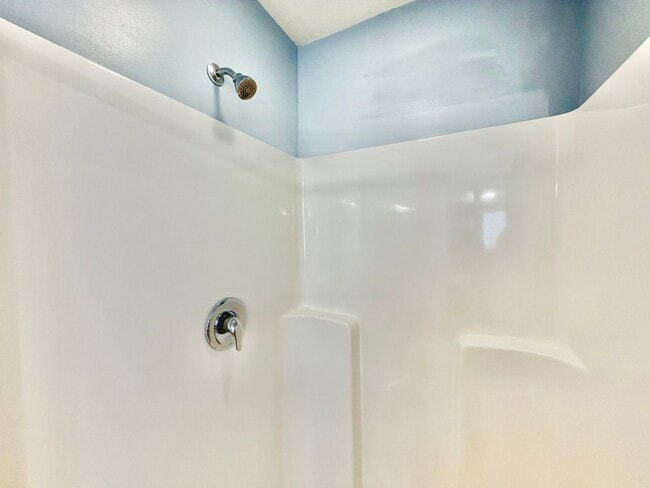 Building Photo - Spacious 3BR/2.5BA Home on Quiet Cul-de-Sac in Knightdale's Churchill Community
