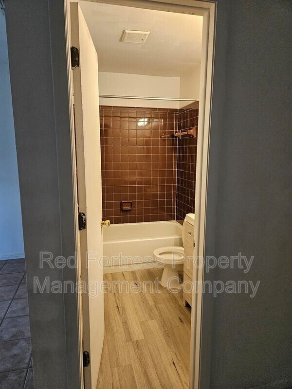 Building Photo - 2748 Orange St