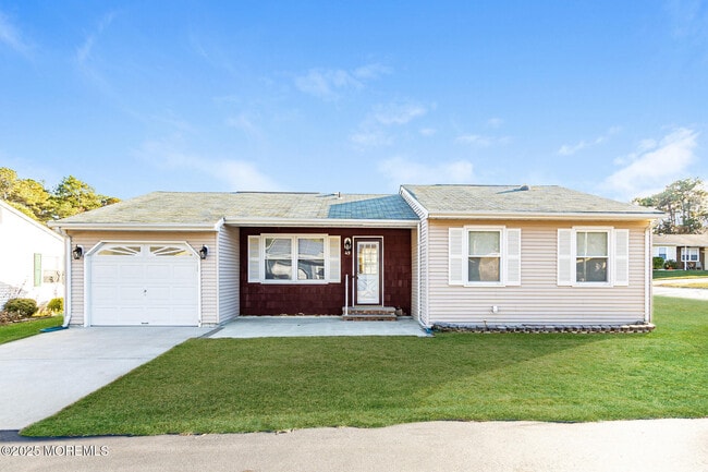 Primary Photo - 49 Westport Dr