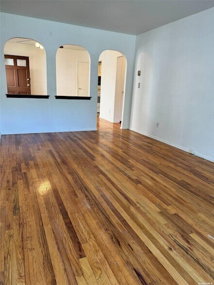 Building Photo - 16-24 157th Street Unit 1