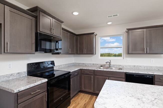 Building Photo - 3 Bedroom Home in Monett