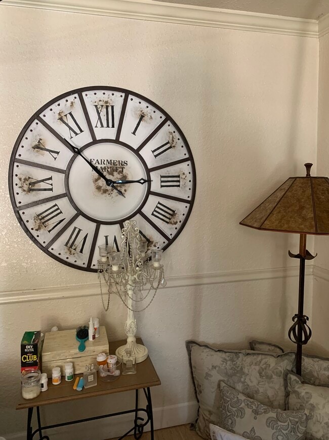 Building Photo - 3900 Seven Hills Rd