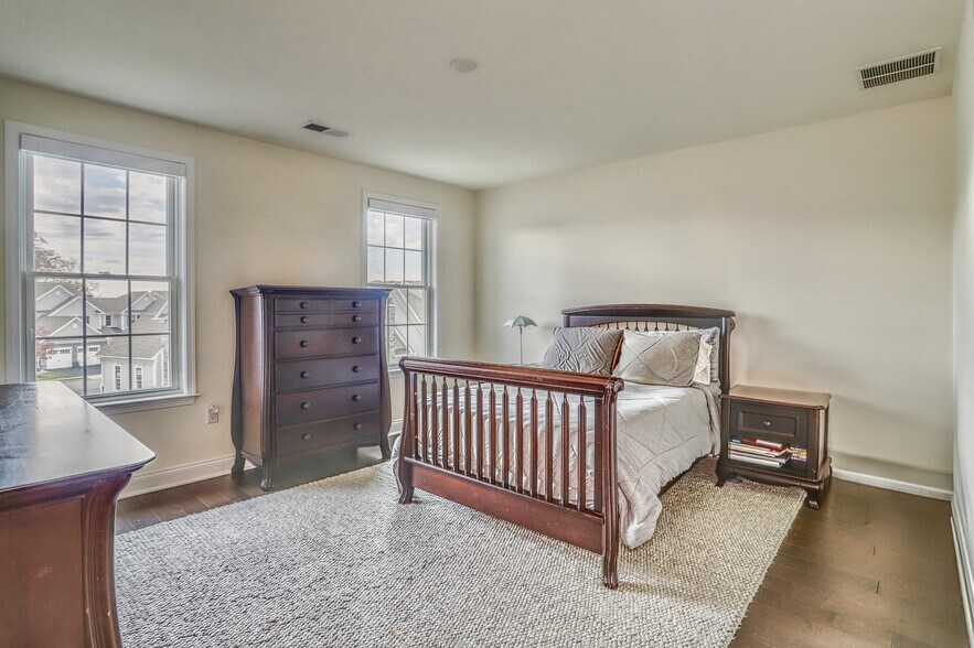 Building Photo - 22 Silent Nest Way