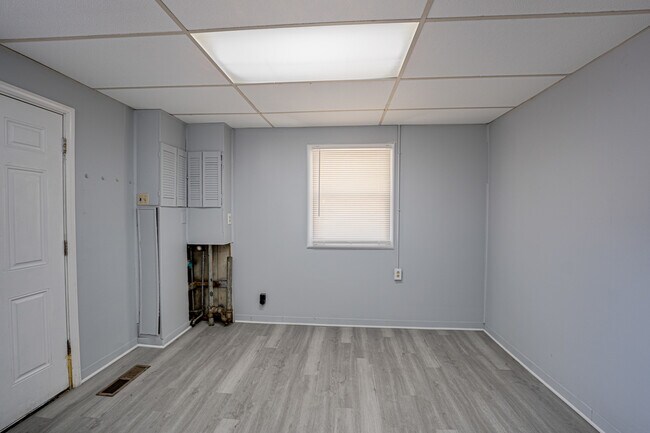 Building Photo - 2019 Overdene Ave