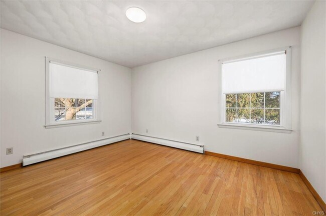 Building Photo - 3806 Harding Rd