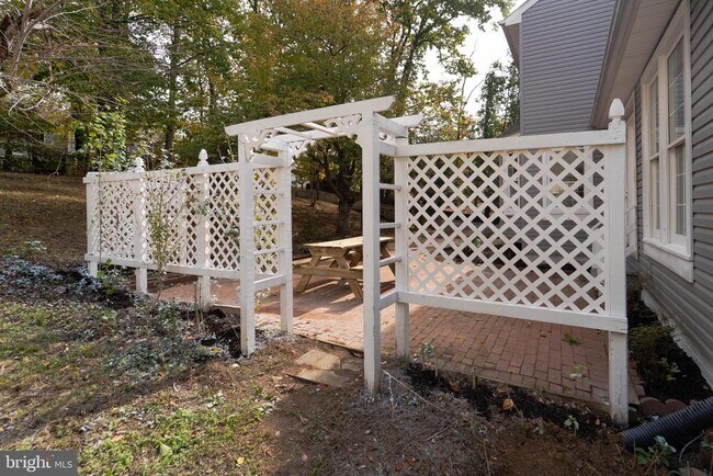 Building Photo - 3244 Titanic Dr