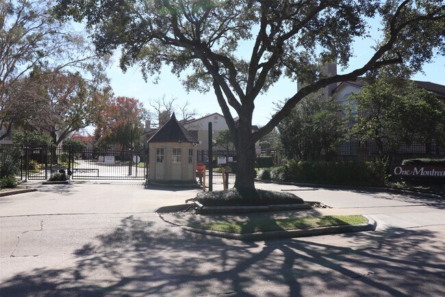 Building Photo - 2120 El Paseo St