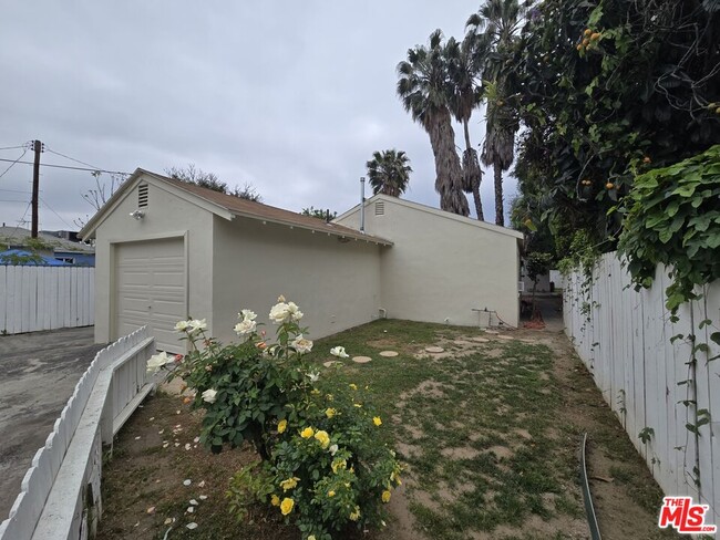 Building Photo - 14758 Lemay St