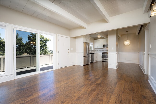 Aqua Terra 2 Bed, 2 Bath Living Room - Aqua Terra Apartments