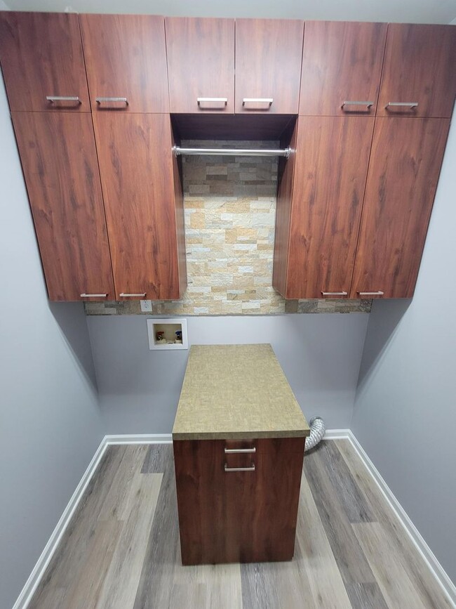 Building Photo - Stunning 4-Bedroom Home for Rent – Availab...