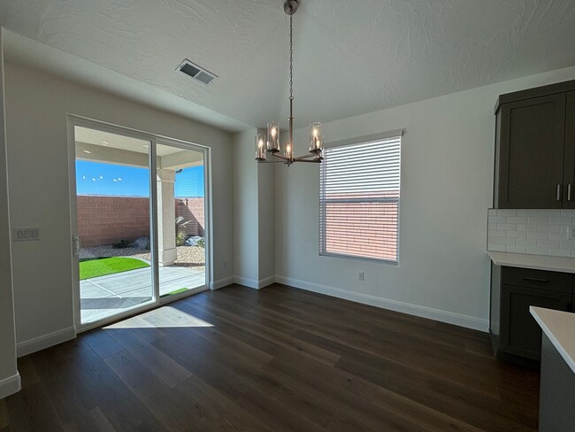 Building Photo - BRAND NEW HOME BY SAND HOLLOW FOR RENT!