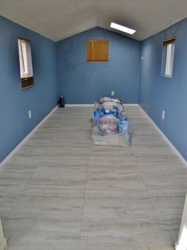 Building Photo - 4BR/2BA/2CG 1416 sq.ft. with storage shed in Sierra Vista, AZ